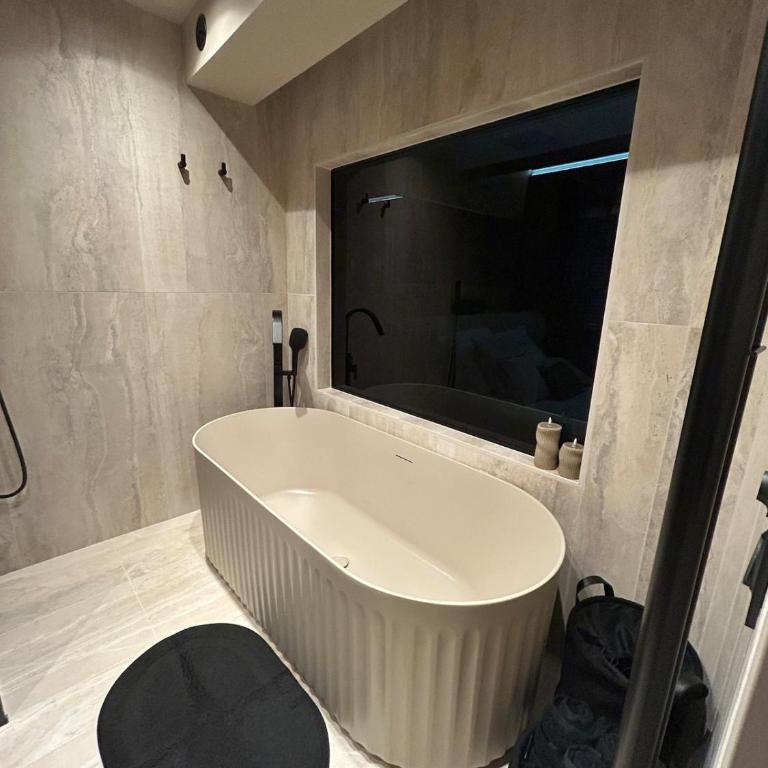 Studio Suite de Luxe au Cœur de Sanary-sur-mer - Suite-Apartment - 13