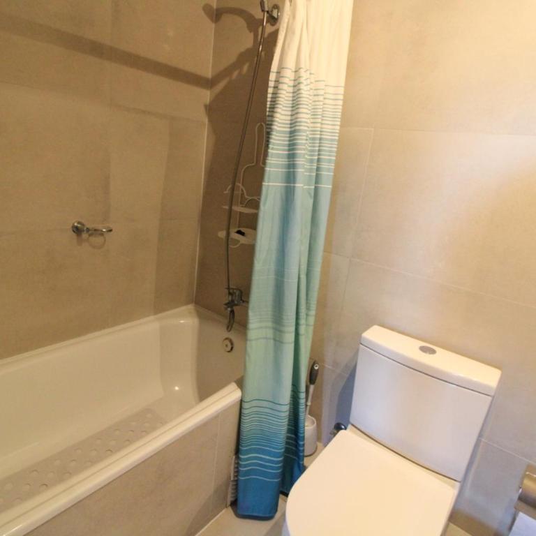 Comodo Departamento Cercano al Centro y el Lago - Two-Bedroom Apartment - 5