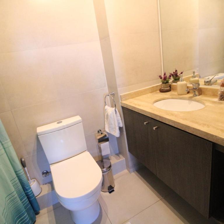 Comodo Departamento Cercano al Centro y el Lago - Two-Bedroom Apartment - 9