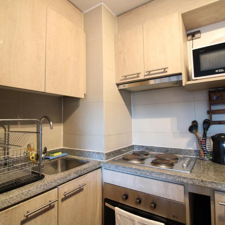 Comodo Departamento Cercano al Centro y el Lago - Two-Bedroom Apartment - 26