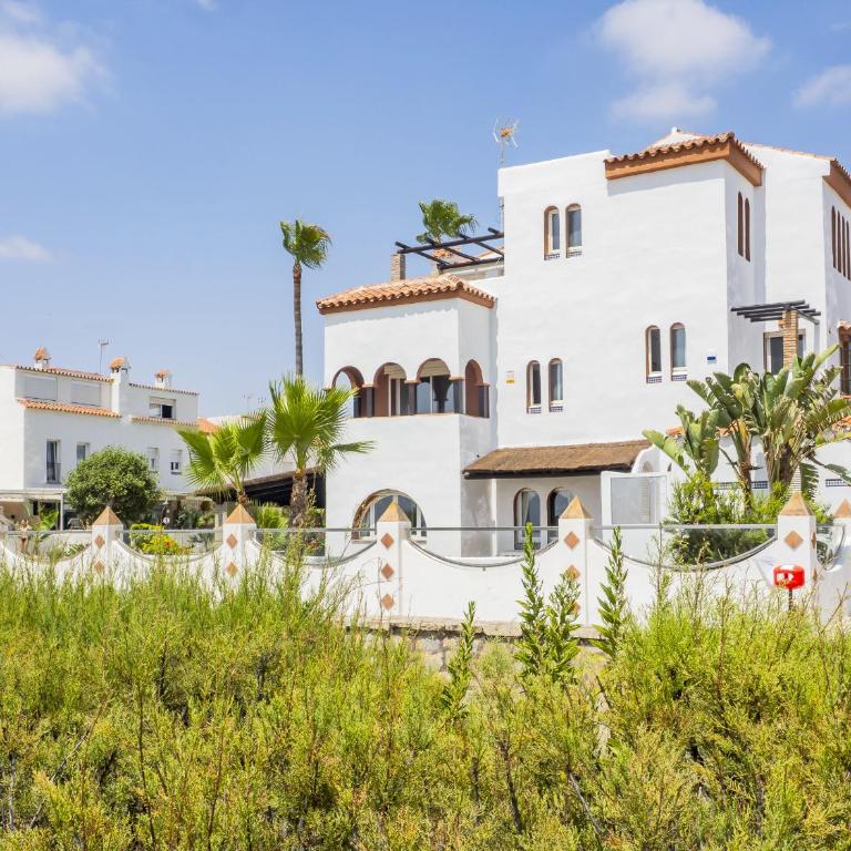 Cubo's Beachfront Marina de Casares House - Casa - 55