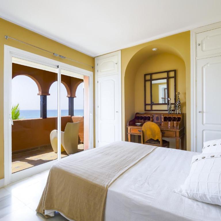 Cubo's Beachfront Marina de Casares House - Casa - 28