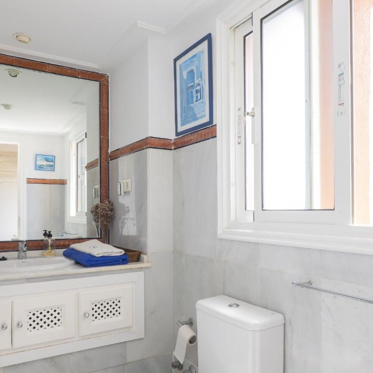 Cubo's Beachfront Marina de Casares House - Casa - 35