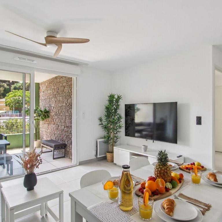 Nice flat for family with pool - Appartement 2 Chambres - 11