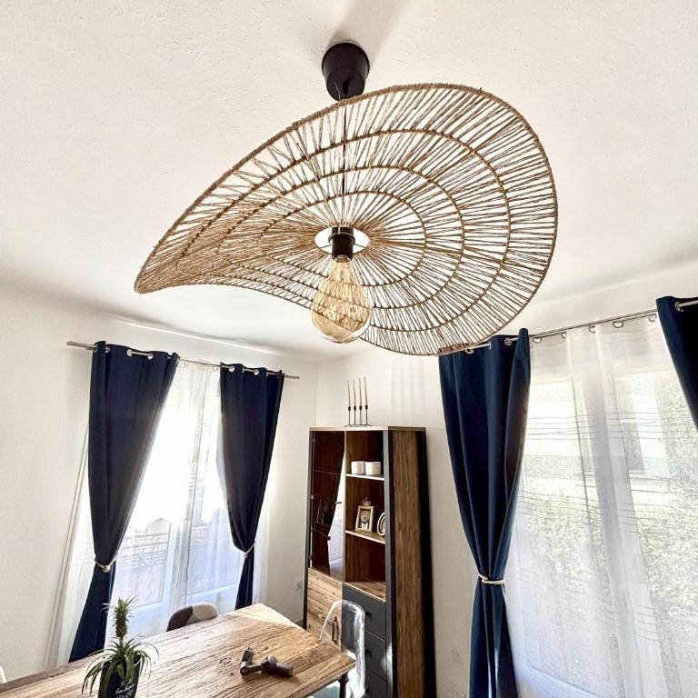 Appartement cosy Aigues-Mortes centre 4 pers - Two-Bedroom Apartment - 7