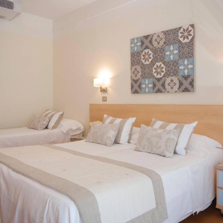 Hotel Mon Cheri - Comfort Quadruple Room with lateral sea view - 1