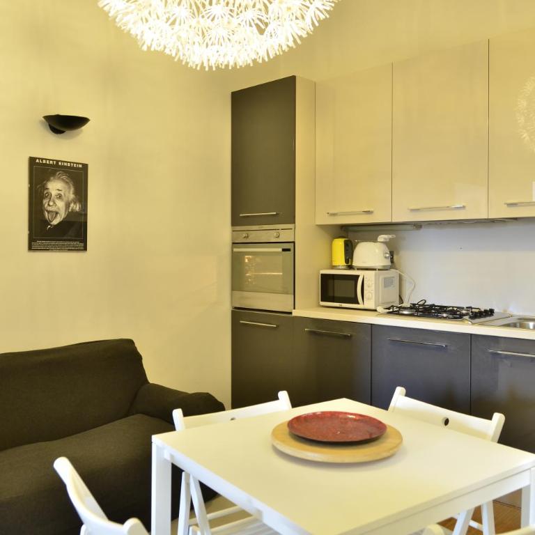 Pitti Three - Two-Bedroom Apartment - 1