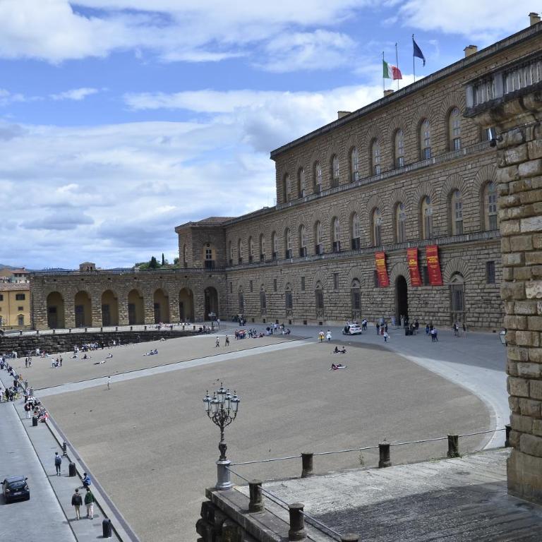 Pitti Three - Two-Bedroom Apartment - 23