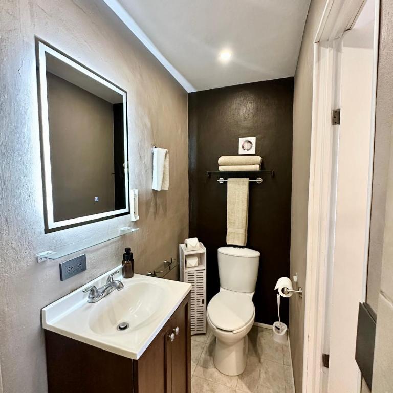 GGG Stay & Wellnest - Standard Double Room with Fan - 3