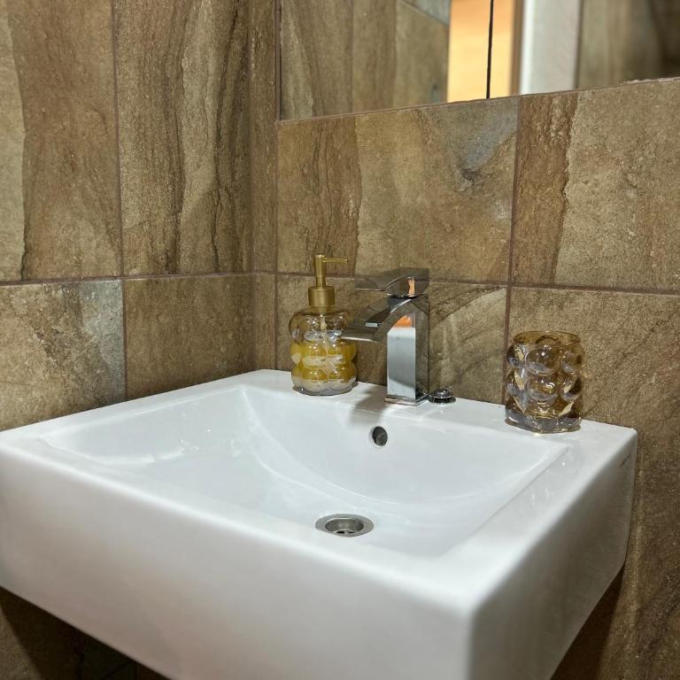 Apartman Stone Garden - One-Bedroom Apartment - 15