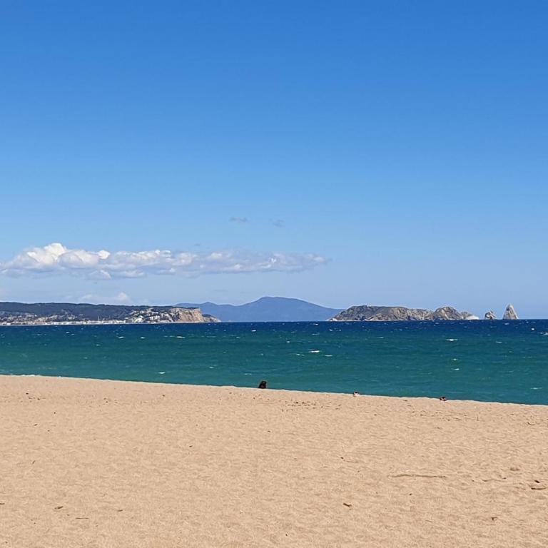 Platja de Pals, casa en zona residencial prop de Begur - Casa de 3 dormitorios - 35