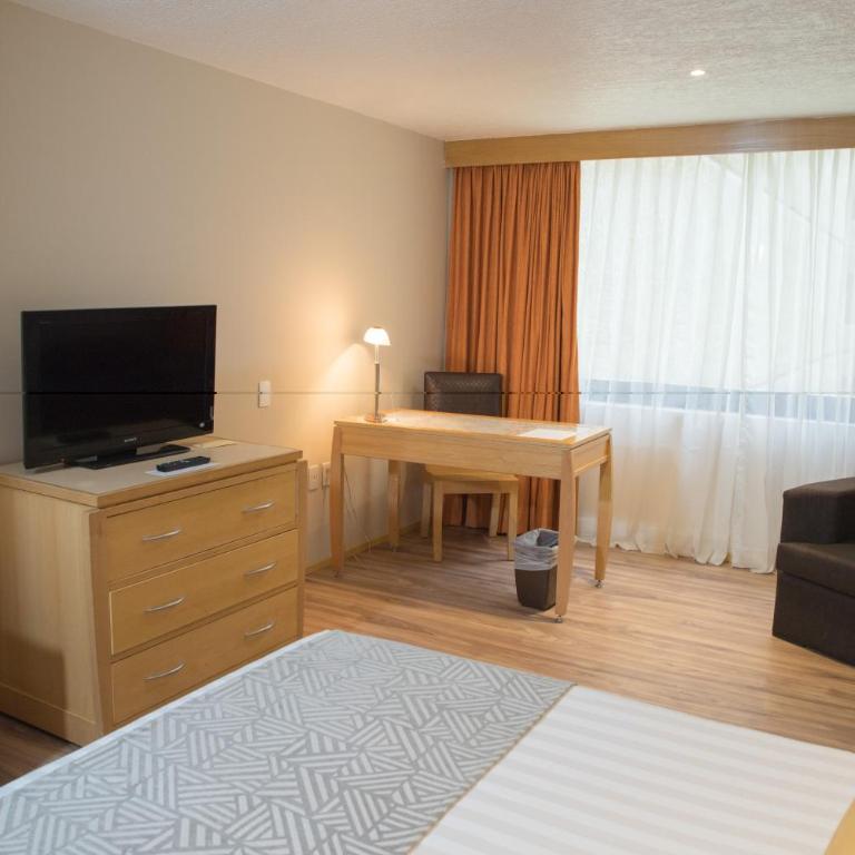 Sevilla Palace - King Room - 5