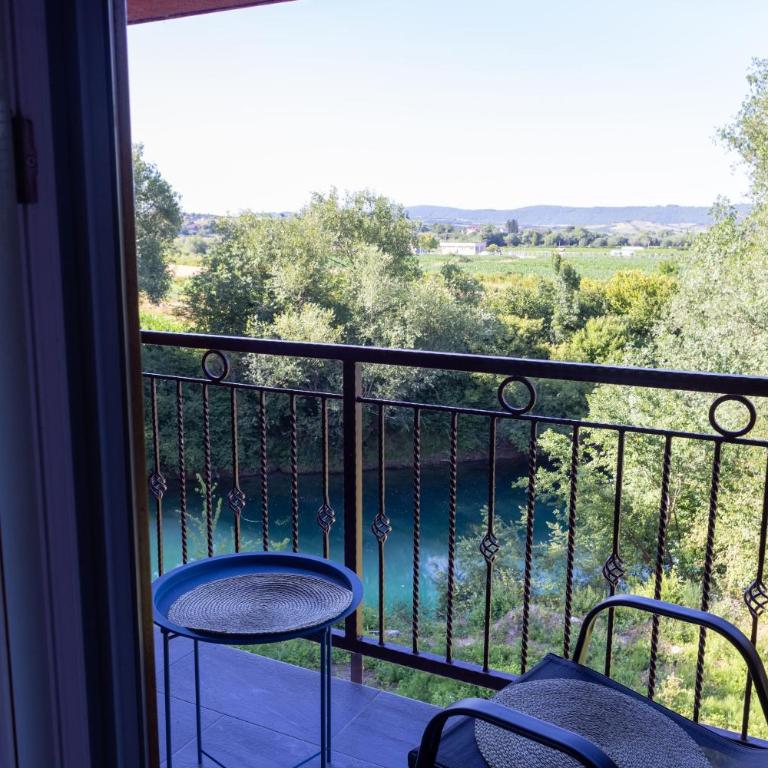 Apartments and Rooms Villa Majestic - Three-Bedroom Apartment with Water View - 5