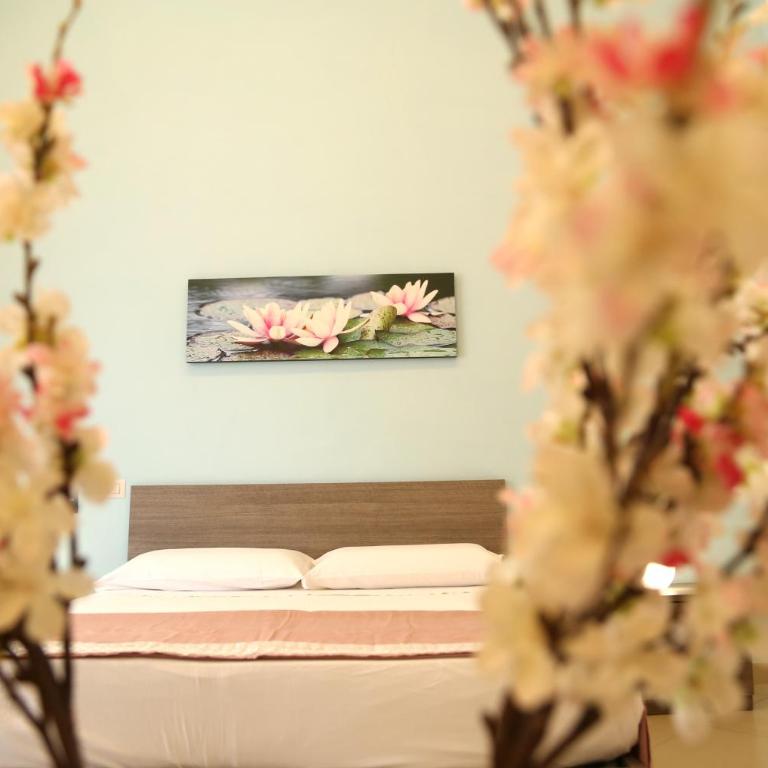 The Flower Garden - Camera Tripla con Bagno Privato - 5