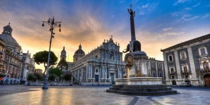 BLUE HOUSE Catania - Cozy B&B Near the Sea and Historic Center - Sicily - Double Room with Private Bathroom - 4