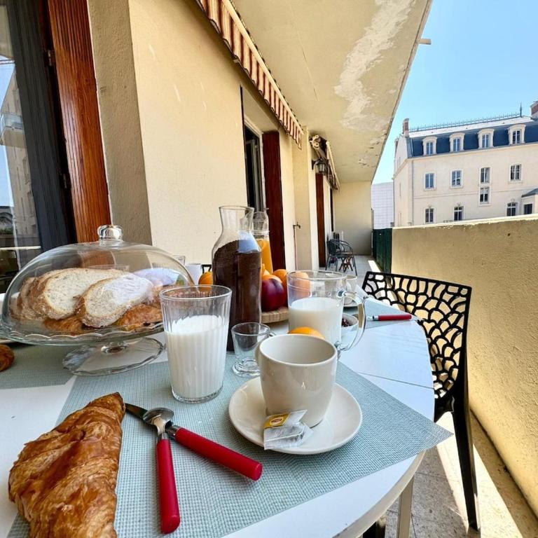 Le Sully Nest - Clim et parking - Appartement 3 Chambres avec Balcon - 9
