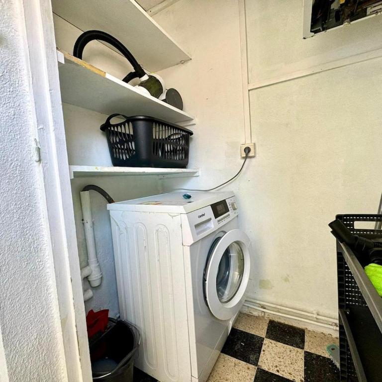 Le Sully Nest - Clim et parking - Appartement 3 Chambres avec Balcon - 21