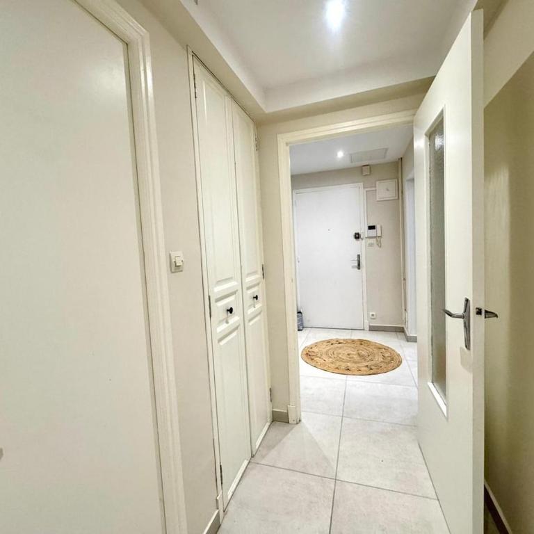 Le Sully Nest - Clim et parking - Appartement 3 Chambres avec Balcon - 34