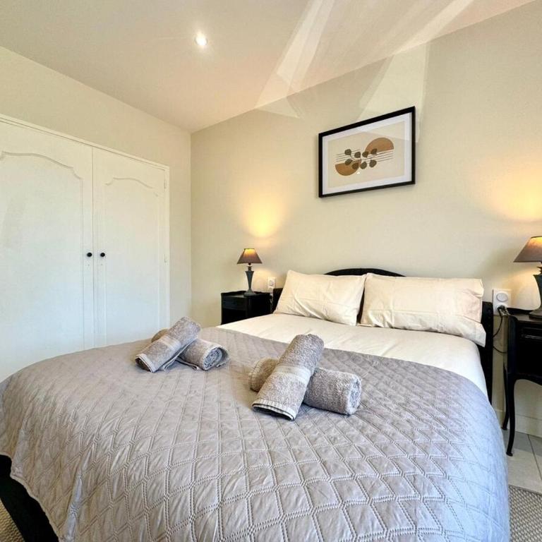 Le Sully Nest - Clim et parking - Appartement 3 Chambres avec Balcon - 40
