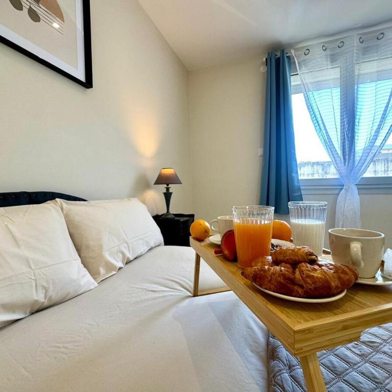 Le Sully Nest - Clim et parking - Appartement 3 Chambres avec Balcon - 43