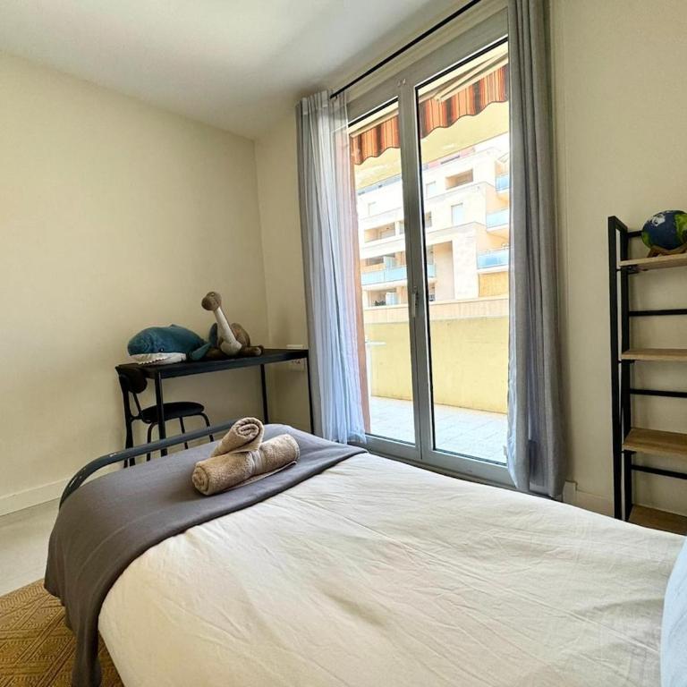 Le Sully Nest - Clim et parking - Appartement 3 Chambres avec Balcon - 47