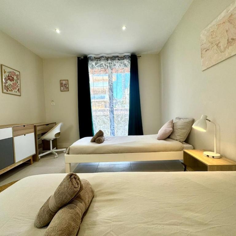 Le Sully Nest - Clim et parking - Appartement 3 Chambres avec Balcon - 52