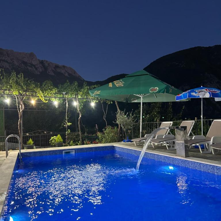 Apartmani Planinska Idila - Three-Bedroom Apartment - High Floor - 33