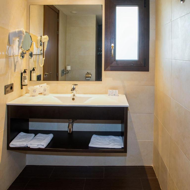Petit Palau - Adults Only - Habitación Doble Confort - 2 camas - 12
