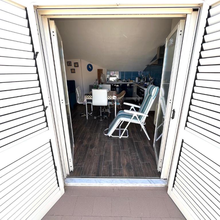 Fantastic sea view Via Duchessa - One-Bedroom Apartment - 17