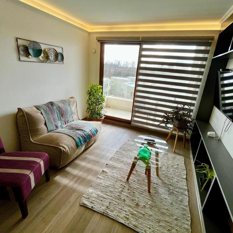 Moderno Departamento Equipado Estacionamiento Privado 2D-2B con Excelente ubicación en Los Ángeles - Apartamento de 2 dormitorios - 10