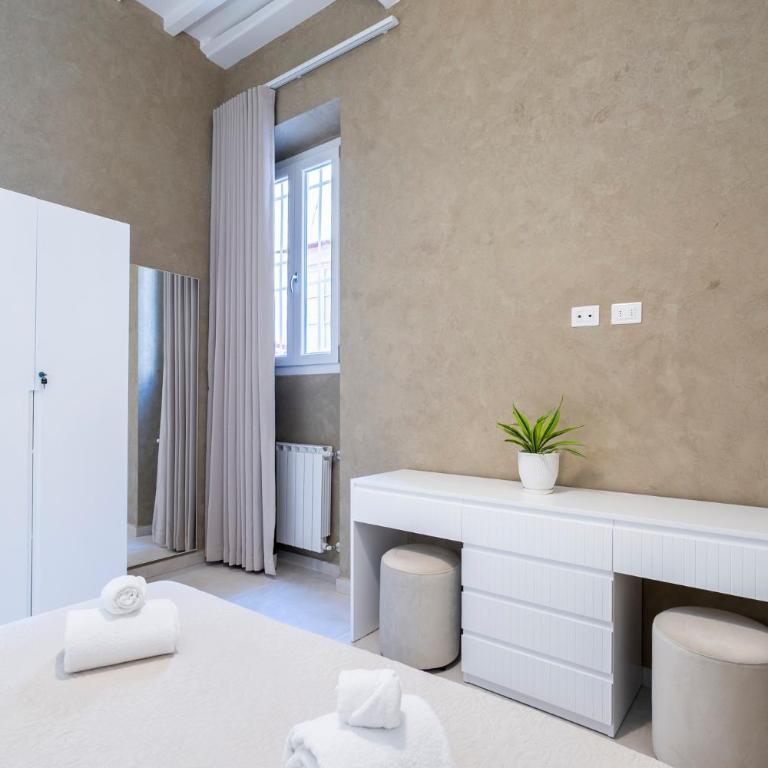 Dream Florence - Three-Bedroom Apartment - 15