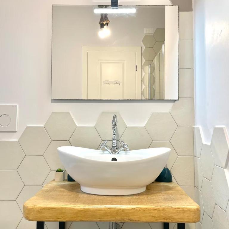 Lecce Diamond - 200mq in centro città con terrazza privata - Appartamento con 3 Camere da Letto - 76