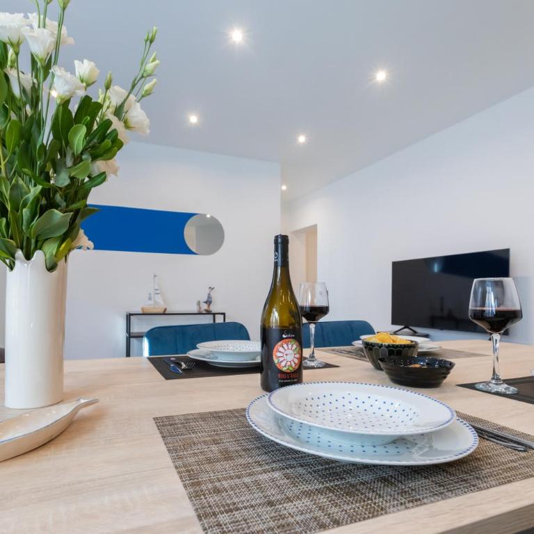 Aromarìa Palace - Appartamento con 3 Camere da Letto - 10