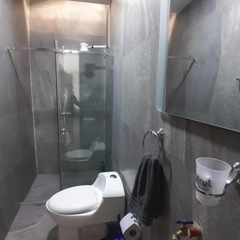 Suite de 4 camas cerca a la UTPL - Apartamento de 2 dormitorios - 3