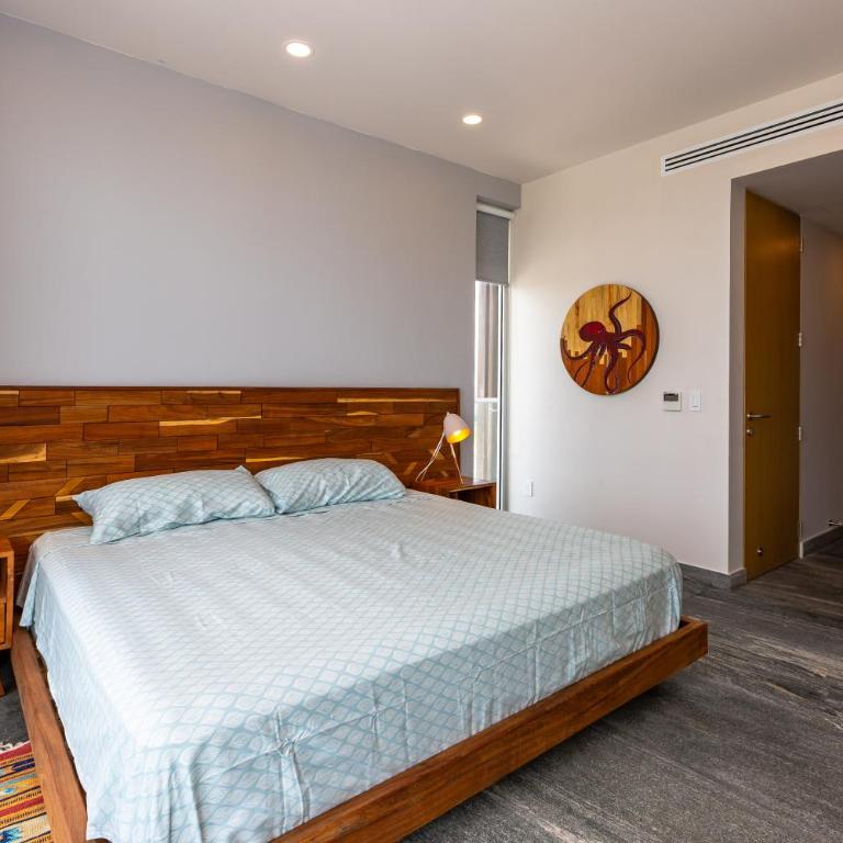 Ocean view condo - Beach, pool & jacuzzi! - Two-Bedroom Apartment - 16