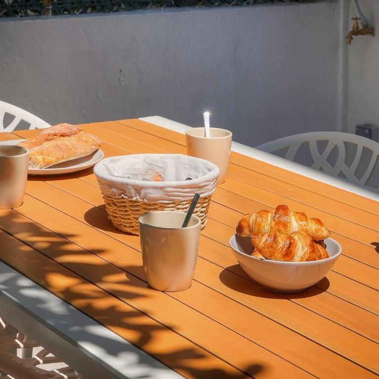 Modern 3BR with Patio, Walk to Beach and Croisette - Appartement 3 Chambres - 5