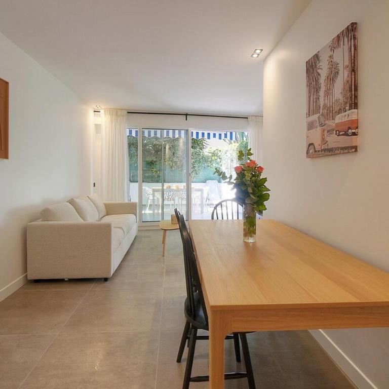 Modern 3BR with Patio, Walk to Beach and Croisette - Appartement 3 Chambres - 14