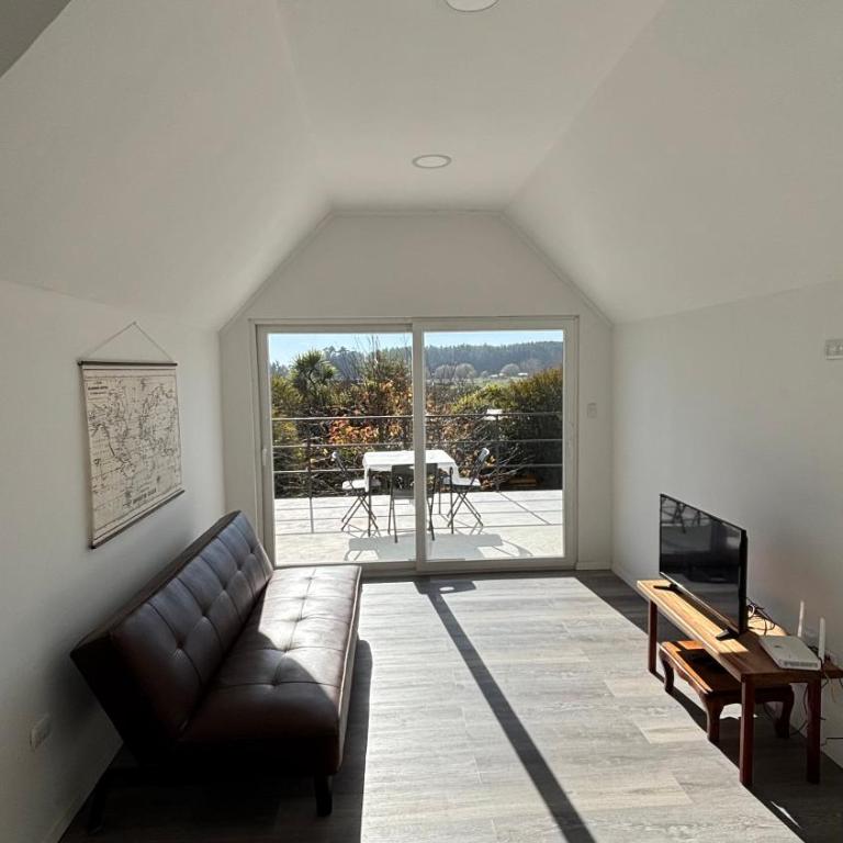 The Buchu house - Three-Bedroom Home - 1