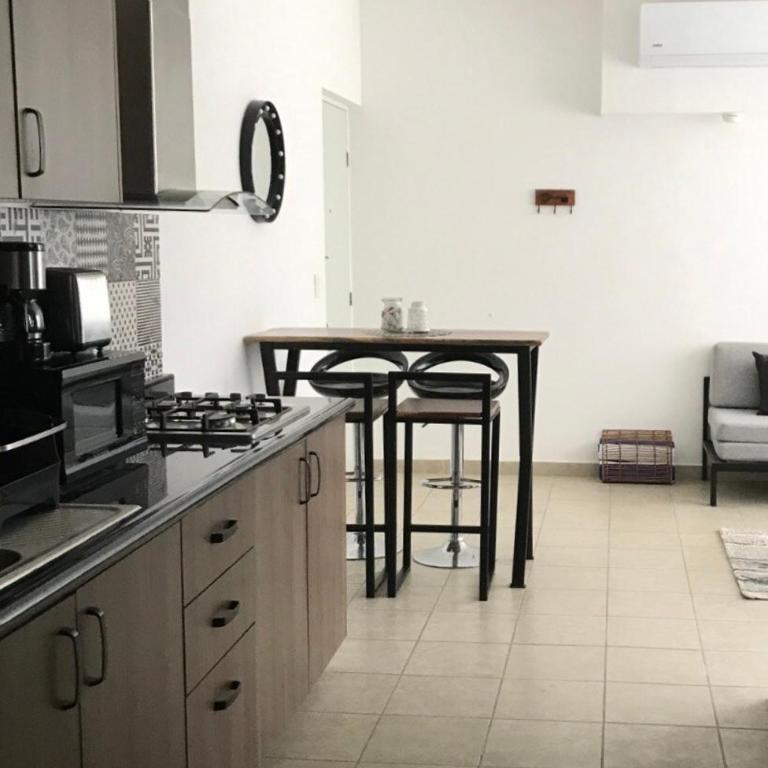 Beautiful loft - 10 minutes from beach - Apartamento de 1 dormitorio - 6