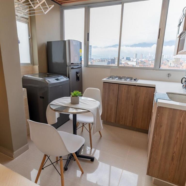 ApartaSuite Central Luxe - Apartamento de 1 dormitorio - 2