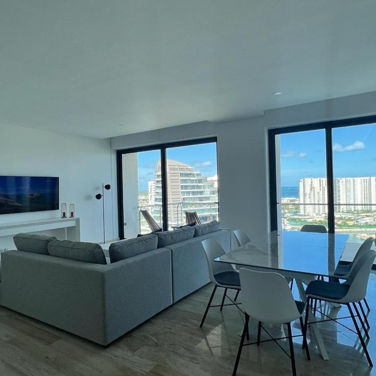 Top floor, amazing sea view in Puerto Cancun - 1 - 4