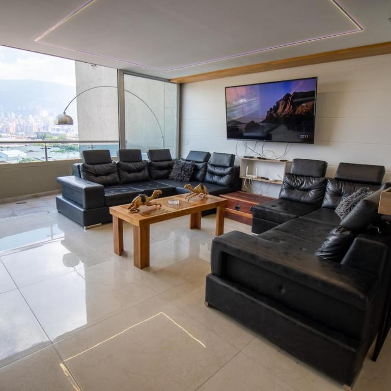 Penthouse de Lujo con Jacuzzi y Vista - Apartamento - 54