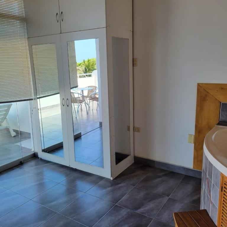 Residencia Madona del Mar - Casa Frente al Mar con Piscina - One-Bedroom Apartment - 6