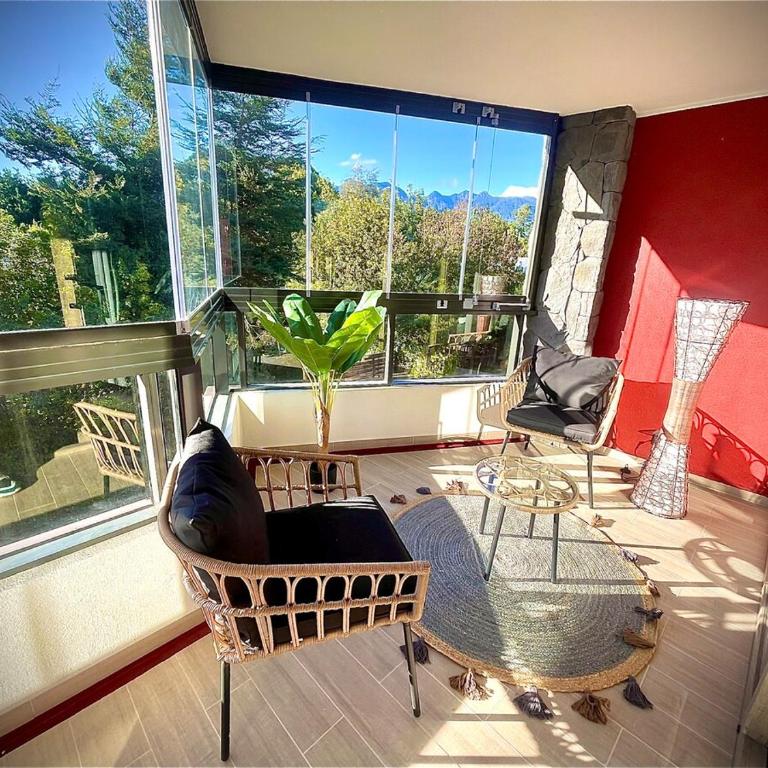 Departamento con piscina en Pucón con vista al Volcán - Two-Bedroom Apartment - 3