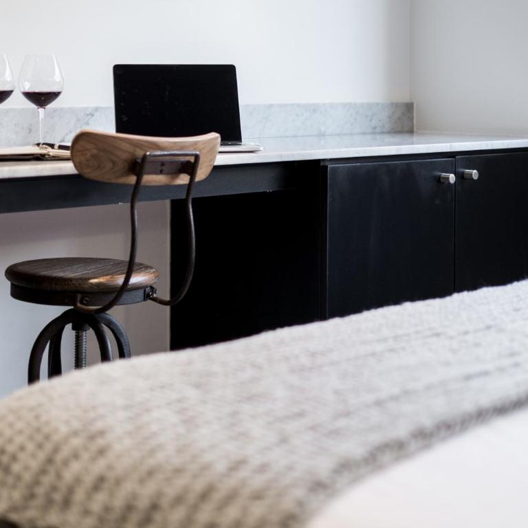 Apart Hotel B - Apartamento Estándar con cama doble - 2
