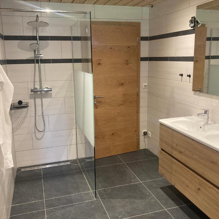 Ferienwohnung Steinacherhof - Apartment mit 3 Schlafzimmern und Balkon - 10