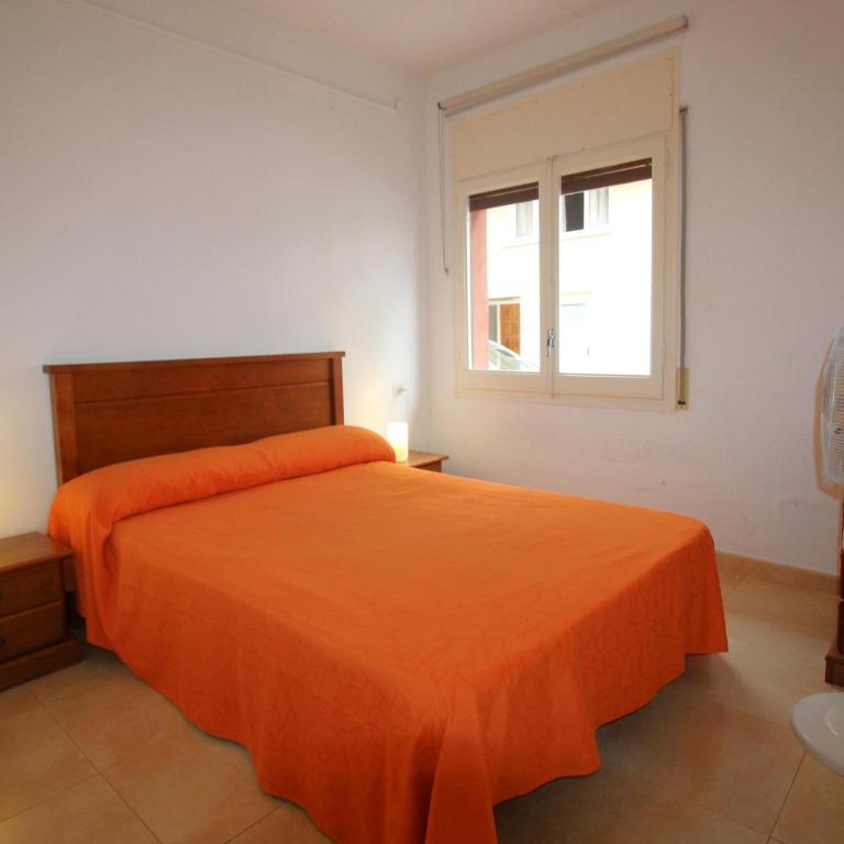 Apartamento renovado, céntrico y luminoso a 100m de la playa del Puerto, Llançà - ES-228-37 - Apartamento - 10