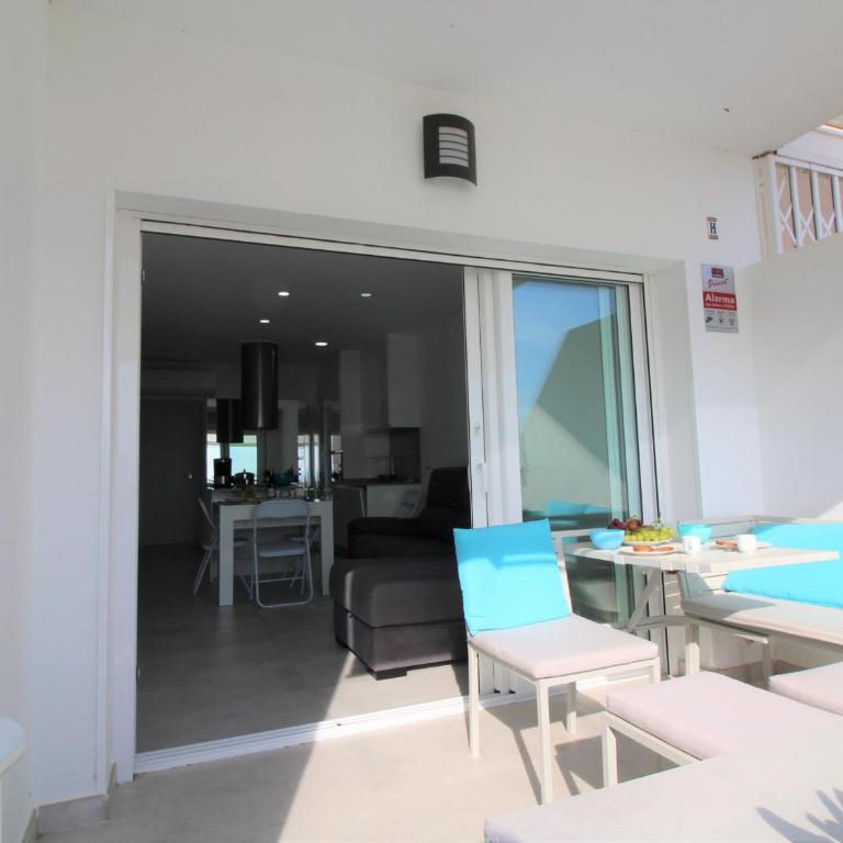 Estudio acogedor con terraza y parking incluido - ES-258-33 - Studio - 8