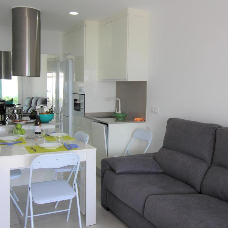 Estudio acogedor con terraza y parking incluido - ES-258-33 - Studio - 16