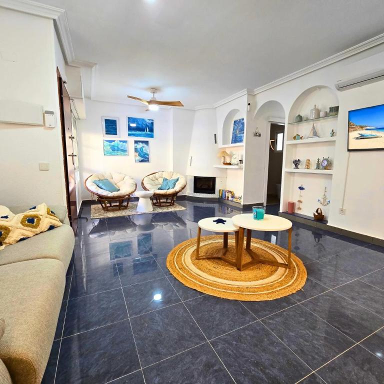 Casa Mar: Terraza y Piscina junto al Mediterráneo - Apartamento con terraza - 1